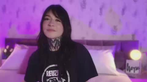 Scolw  online show from September 25, 8:45 pm