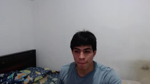 Snapshot of scoot2115 chatting on October 26, 5:24 am scoot2115 online show from October 26, 5:24 am