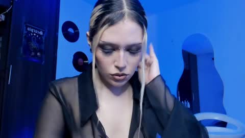 Snapshot of scorpiogoddesss chatting on March 31, 2:13 am Goddess online show from March 31, 2:13 am