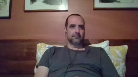Snapshot of scorpiomtl chatting on May 12, 1:14 am scorpiomtl online show from May 12, 1:14 am