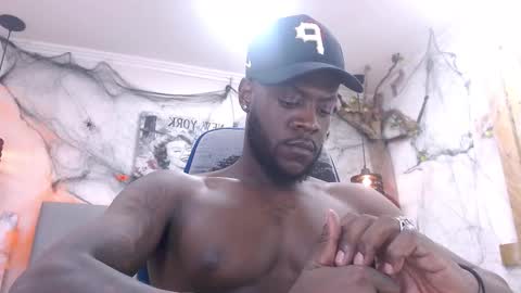 Snapshot of scottdamar chatting on October 28, 6:32 pm Damar online show from October 28, 6:32 pm