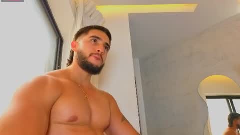 Snapshot of scottfischer_ chatting on June 18, 7:07 pm Scottfischer online show from June 18, 7:07 pm