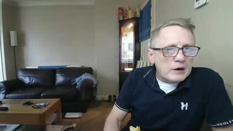 Snapshot of scottsman214 chatting on February 23, 4:26 pm James online show from February 23, 4:26 pm