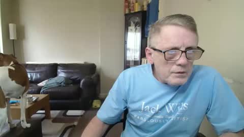 Snapshot of scottsman214 chatting on February 26, 11:53 am James online show from February 26, 11:53 am