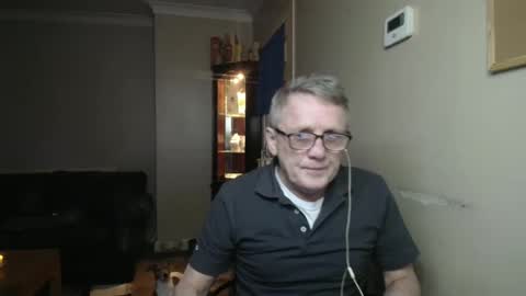 Snapshot of scottsman214 chatting on March 10, 8:47 pm James online show from March 10, 8:47 pm