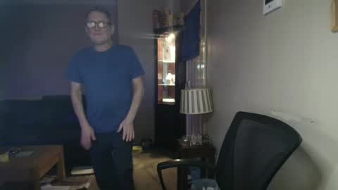 Snapshot of scottsman214 chatting on March 12, 6:47 pm James online show from March 12, 6:47 pm