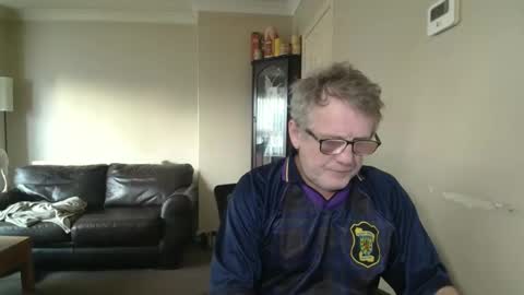 Snapshot of scottsman214 chatting on May 25, 7:42 pm James online show from May 25, 7:42 pm