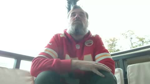 Snapshot of scottybobbit chatting on November 2, 8:33 pm Scott online show from November 2, 8:33 pm