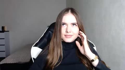 Snapshot of scratc_h chatting on October 8, 7:00 pm scratc_h online show from October 8, 7:00 pm