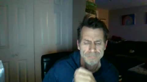 GettOffMyLawn online show from May 7, 2:06 am
