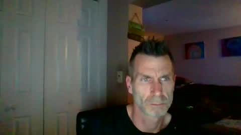 GettOffMyLawn online show from May 11, 1:44 am