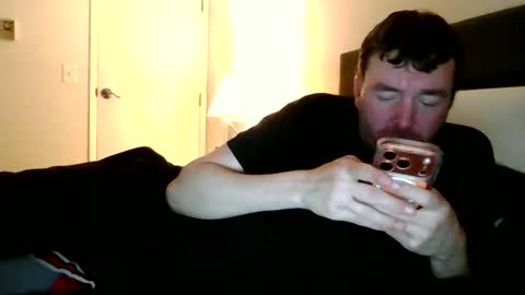 Snapshot of scuba_man chatting on February 24, 1:58 am scuba_man online show from February 24, 1:58 am