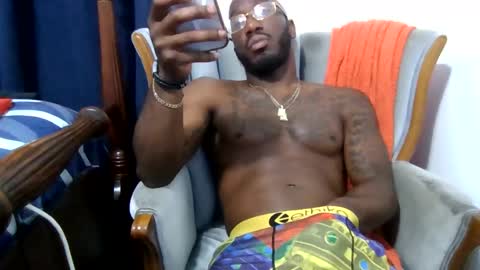 Snapshot of sdawg2xx chatting on April 8, 4:34 am sdawg2xx online show from April 8, 4:34 am