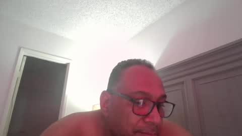 sdblkmale2131 online show from September 18, 4:20 pm