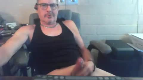 eating pussy  sucking dick online show from May 18, 2:01 pm