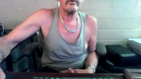 eating pussy  sucking dick online show from July 27, 8:16 pm