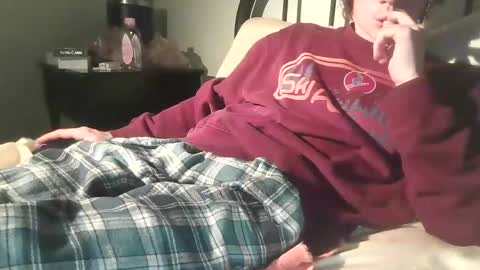 Snapshot of sdseventy chatting on February 3, 4:35 am ObvHype online show from February 3, 4:35 am