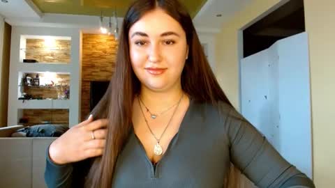 Elizabeth  online show from October 17, 8:06 am