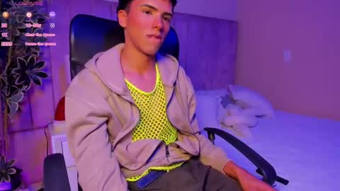 Snapshot of seab_trooy chatting on November 19, 4:34 am SEAN online show from November 19, 4:34 am