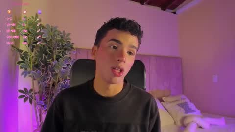 Snapshot of seab_trooy chatting on December 19, 4:30 am SEAN online show from December 19, 4:30 am