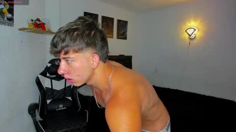 Sean online show from September 25, 11:03 am