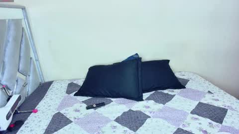 Snapshot of sean_pierre1 chatting on November 5, 2:33 am Sean-pierre online show from November 5, 2:33 am