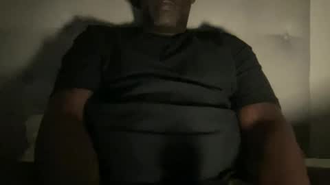Snapshot of seanbaptiste chatting on December 13, 11:06 pm Idris online show from December 13, 11:06 pm