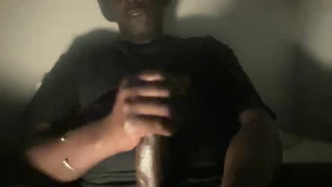 Snapshot of seanbaptiste chatting on January 18, 12:35 am Idris online show from January 18, 12:35 am