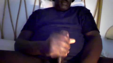 Snapshot of seanbaptiste chatting on October 7, 8:33 am Idris online show from October 7, 8:33 am