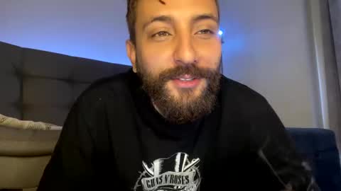 Snapshot of seanpablosanz chatting on October 25, 4:13 pm Sean pablo Sanz online show from October 25, 4:13 pm