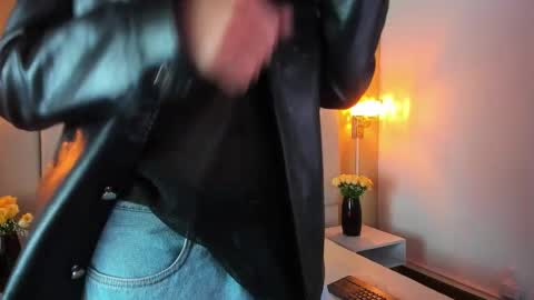 Sean online show from October 14, 5:08 am