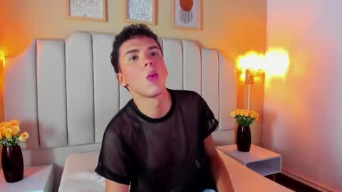 Sean online show from October 16, 4:02 am