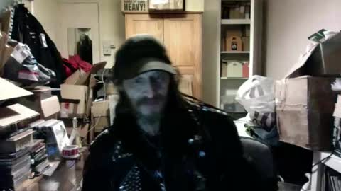 Snapshot of seasidesteve71 chatting on February 20, 2:30 am seasidesteve71 online show from February 20, 2:30 am