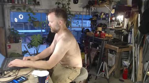 Seattlemanwhore online show from September 24, 2:20 pm