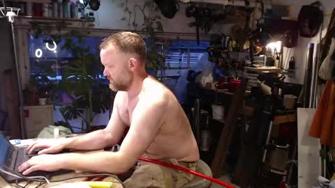 Snapshot of seattlemanwhore chatting on April 11, 2:21 pm Seattlemanwhore online show from April 11, 2:21 pm