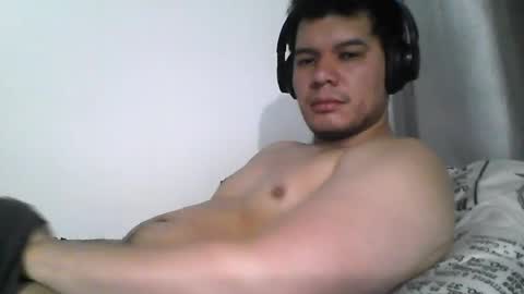 Snapshot of seb5759 chatting on May 9, 5:45 am seb5759 online show from May 9, 5:45 am