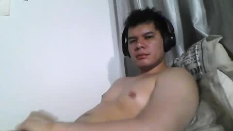 Snapshot of seb5759 chatting on May 13, 4:21 am seb5759 online show from May 13, 4:21 am