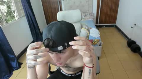 Snapshot of sebas_jusa chatting on April 27, 9:24 pm sebas jusa online show from April 27, 9:24 pm
