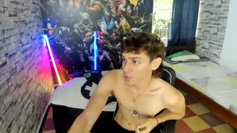 Snapshot of sebas_jusa chatting on June 14, 12:29 pm sebas jusa online show from June 14, 12:29 pm