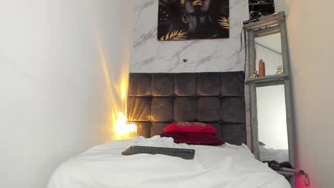 ely online show from October 11, 12:21 am