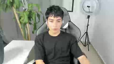 Snapshot of sebas_rosse chatting on January 8, 4:42 pm sebastian online show from January 8, 4:42 pm