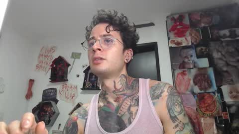 Snapshot of sebasbigdick_ chatting on February 15, 6:43 am spityio instagram online show from February 15, 6:43 am