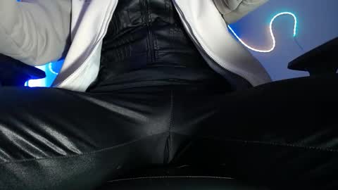 Sebastian online show from November 24, 10:15 am