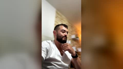 Snapshot of sebastian_ferreira chatting on March 3, 10:04 pm sebastian_ferreira online show from March 3, 10:04 pm