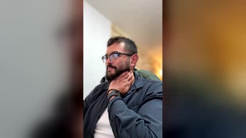 Snapshot of sebastian_ferreira chatting on March 16, 5:28 pm sebastian_ferreira online show from March 16, 5:28 pm