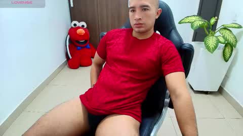 Snapshot of sebastian_oconnor77 chatting on October 13, 12:38 pm juan sebastian online show from October 13, 12:38 pm
