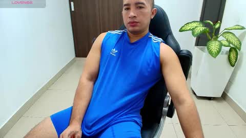 Snapshot of sebastian_oconnor77 chatting on October 23, 12:59 pm juan sebastian online show from October 23, 12:59 pm