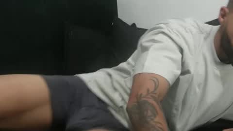 Snapshot of sebastiano_97 chatting on February 7, 11:34 pm Sebastiano online show from February 7, 11:34 pm