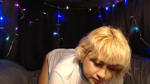 Snapshot of sebastiansupreme chatting on November 4, 3:27 am Sebastian online show from November 4, 3:27 am