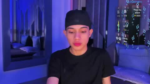 Sebastian online show from June 17, 8:43 pm